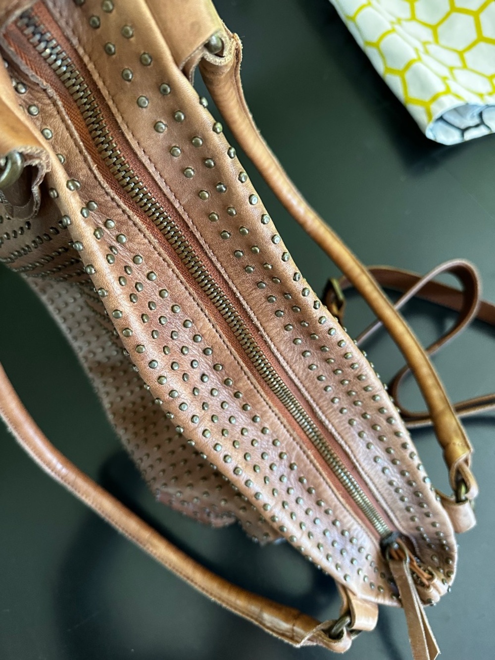 3 DAYS TIL DONATE Platania Chocolate Brown Italian Leather LRG Studded Zip Tote - Picture 5 of 5